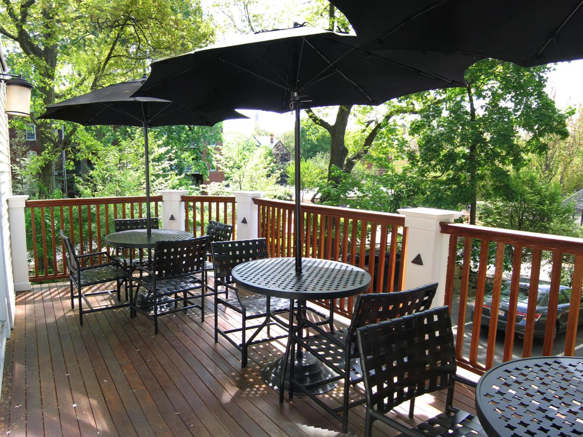 Longwood Inn บรูคไลน์ ภายนอก รูปภาพ