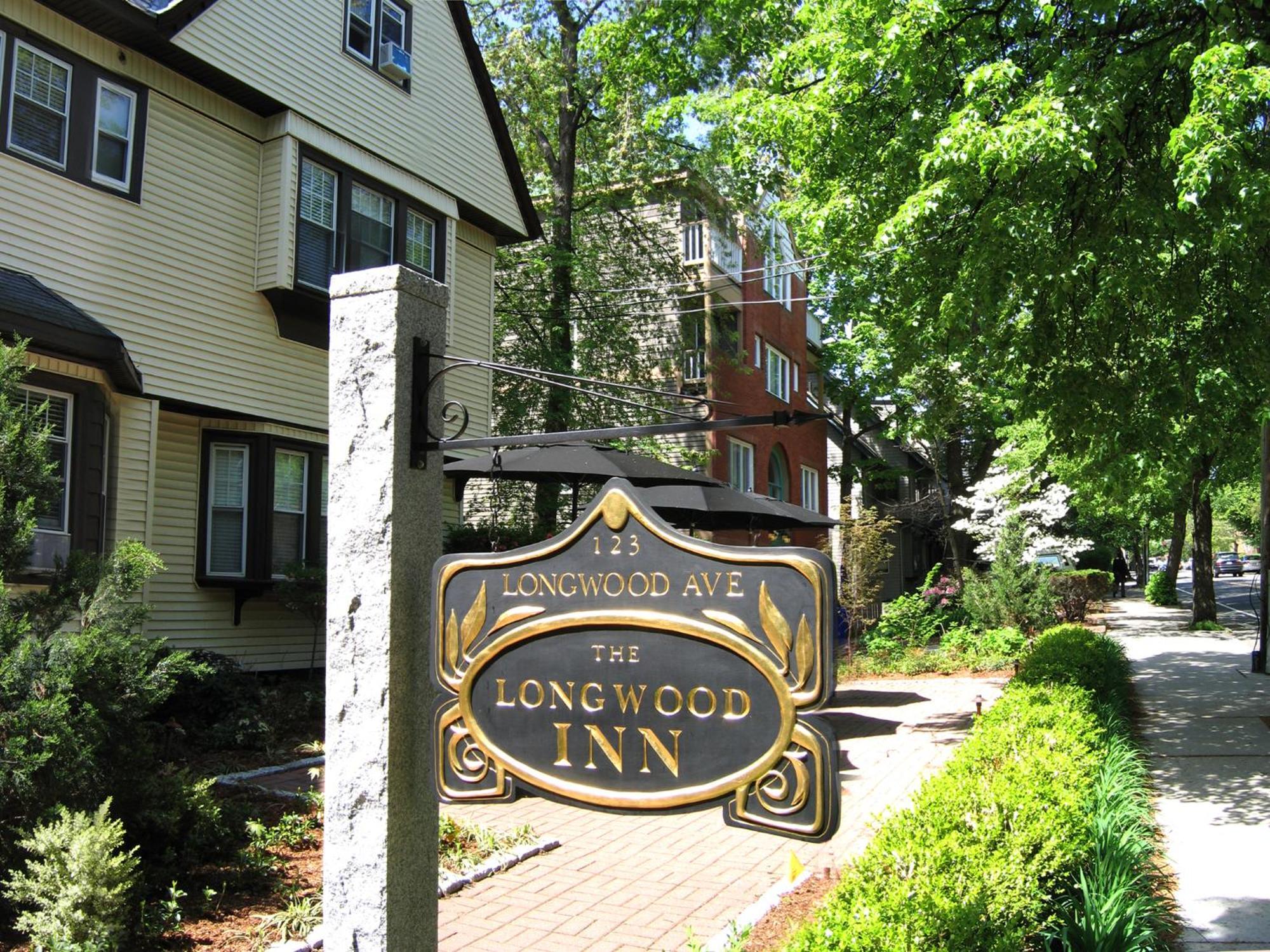 Longwood Inn บรูคไลน์ ภายนอก รูปภาพ